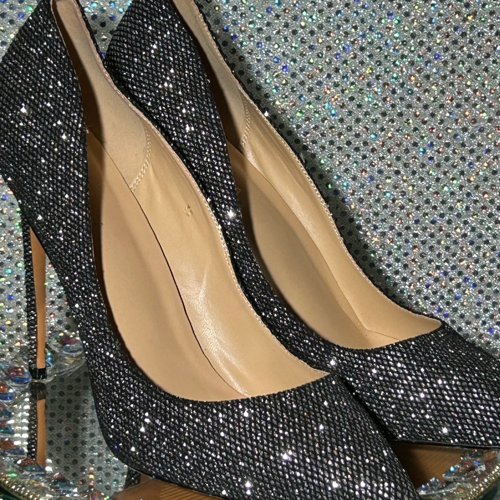 Petit Cadeau Black Pointed Toe Glitter Stiletto Heels approximately 5” NWOT